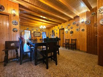 Bodega - comedor primera baja