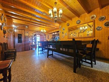 Bodega-comedor primera baja