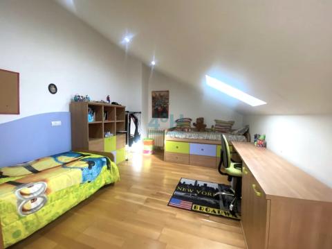 Dormitorio 4 en bajo cubierta