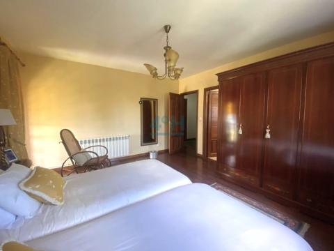 Planta Alta: Dormitorio-suite con baño 