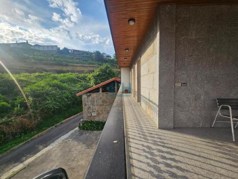 Balcón con vistas a fachada delantera