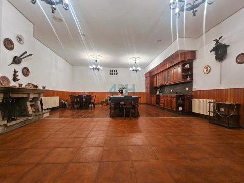 Planta Baja: Salón-comedor con cocina americana