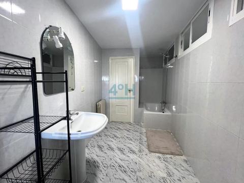 Planta Alta: Baño con bañera