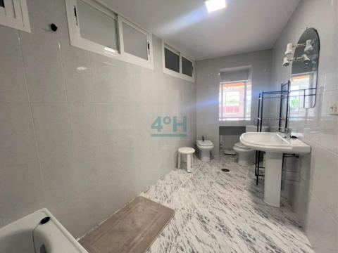 Planta Alta: Baño con bañera