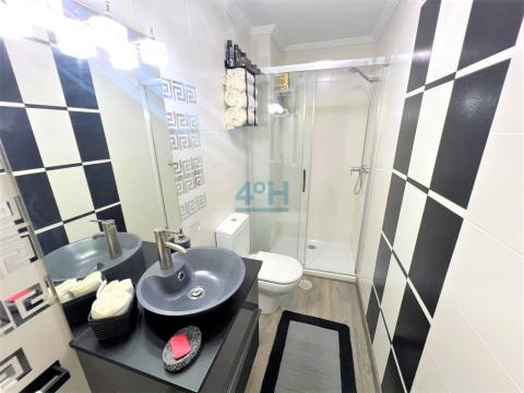 Planta Baja: Baño 1 con plato de ducha