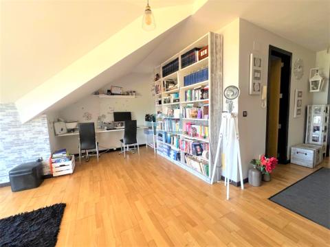 Planta Bajo cubierta: Salón y zona de despacho