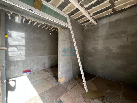 Bajo casa principal