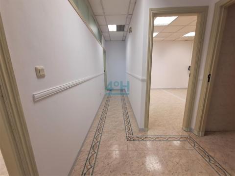 Oficina vacía / Pasillo