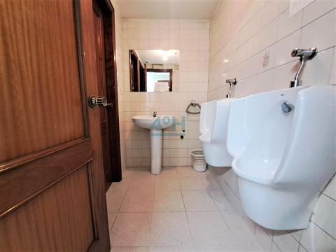 Baño comunitario hombres