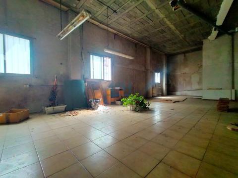 Bajo comercial