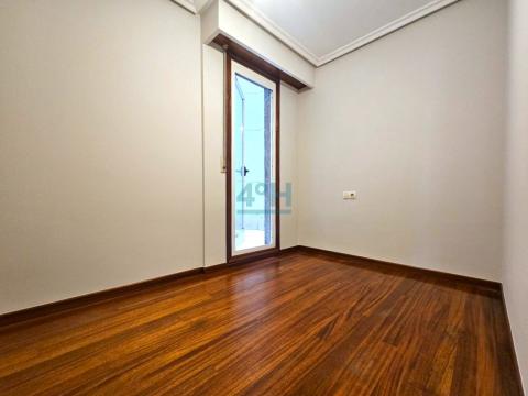 Dormitorio 4 con acceso a patio