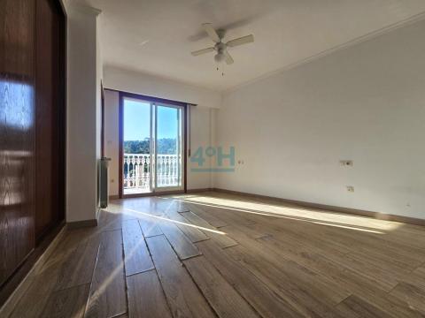 Dormitorio-suite con baño