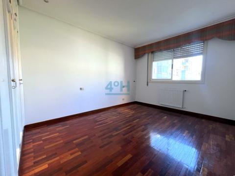 Dormitorio-suite con baño